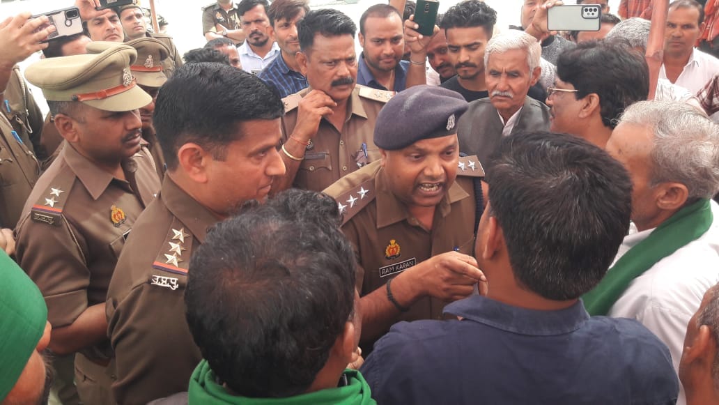 बड़गांव की महापंचायत में उमड़े किसान बड़गांव की महापंचायत में उमड़े किसान