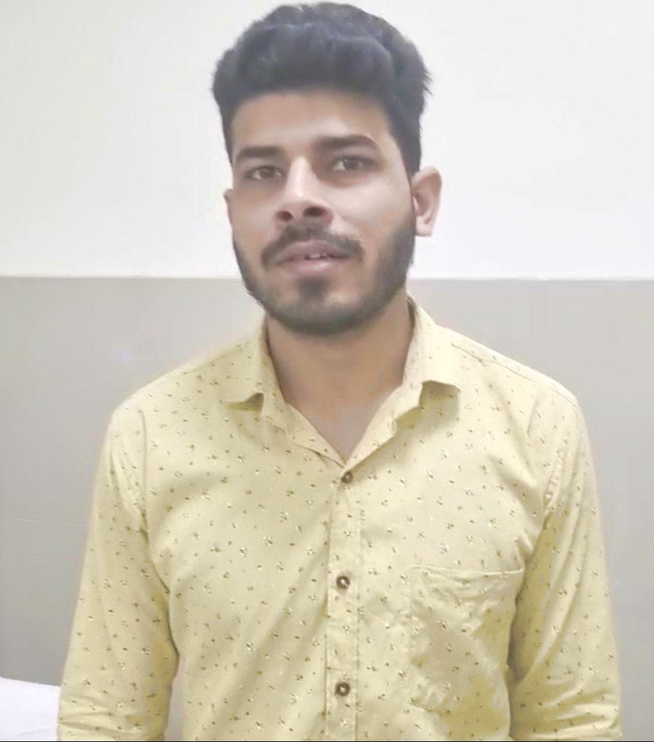 तीन सौ बेड अस्पताल में बंद पड़ा एक्सरे कक्ष तीन सौ बेड अस्पताल में बंद पड़ा एक्सरे कक्ष