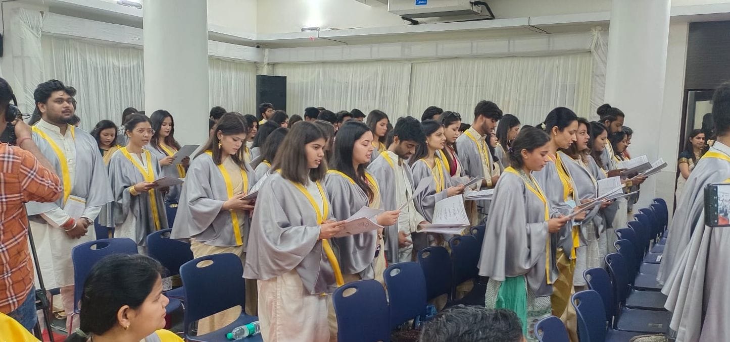 फोटो 25 - वर्ल्ड डिजाइन ऑफ यूनिवर्सिटी में आयोजित दीक्षांत समारोह में प्रबंधन के साथ मौजूद मुख् फोटो 25 - वर्ल्ड डिजाइन ऑफ यूनिवर्सिटी में आयोजित दीक्षांत समारोह में प्रबंधन के साथ मौजूद मुख्