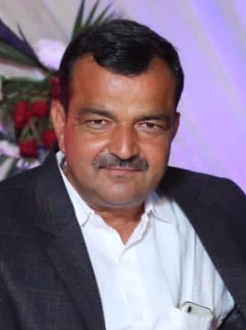 फोटो 06- गोहाना अनाज मंडी में बैठक के बाद आढ़तियों के साथ हैफेड के डीएम उमाकांत शर्मा व अन्य। फोटो 06- गोहाना अनाज मंडी में बैठक के बाद आढ़तियों के साथ हैफेड के डीएम उमाकांत शर्मा व अन्य।