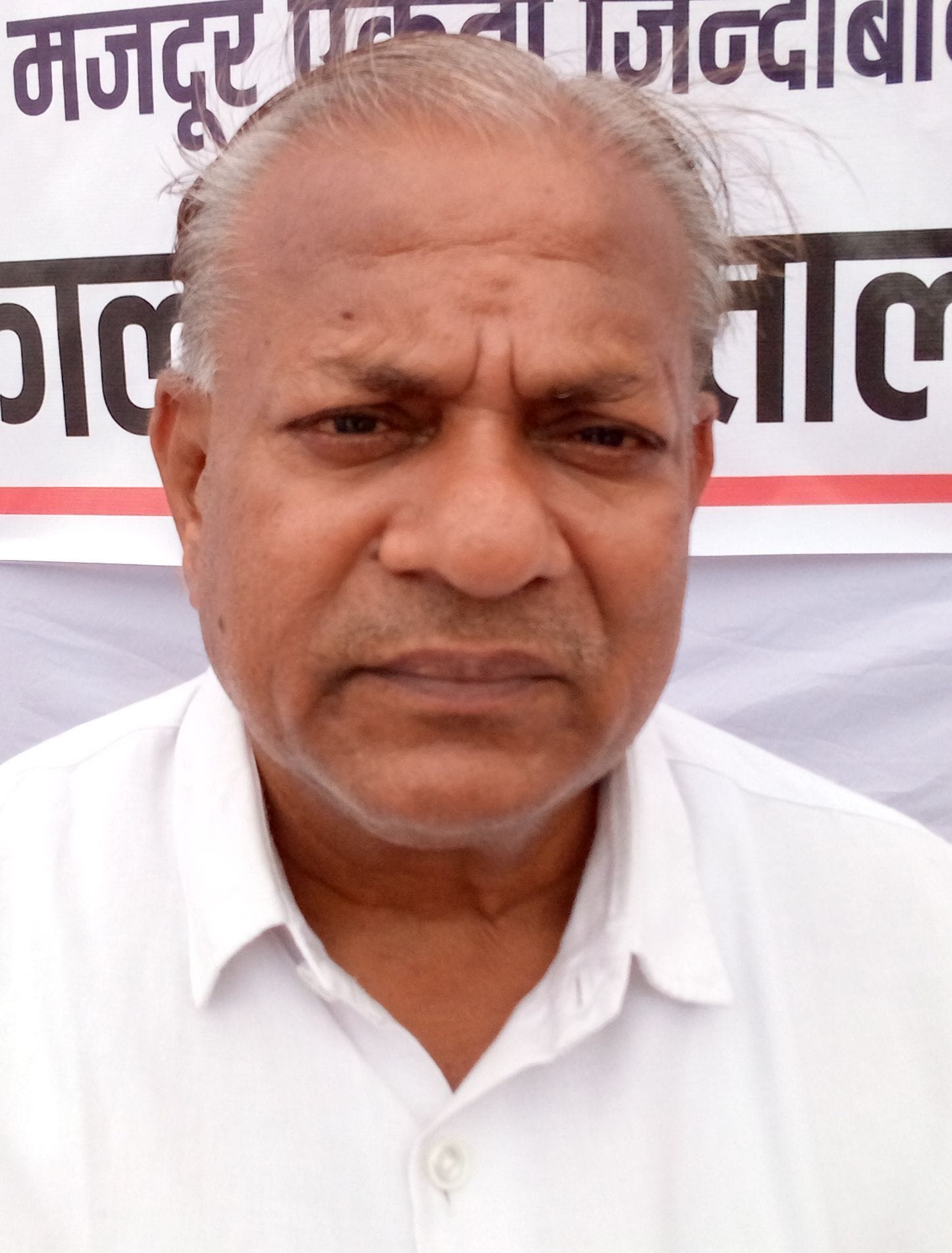 फोटो 06- गोहाना अनाज मंडी में बैठक के बाद आढ़तियों के साथ हैफेड के डीएम उमाकांत शर्मा व अन्य। फोटो 06- गोहाना अनाज मंडी में बैठक के बाद आढ़तियों के साथ हैफेड के डीएम उमाकांत शर्मा व अन्य।