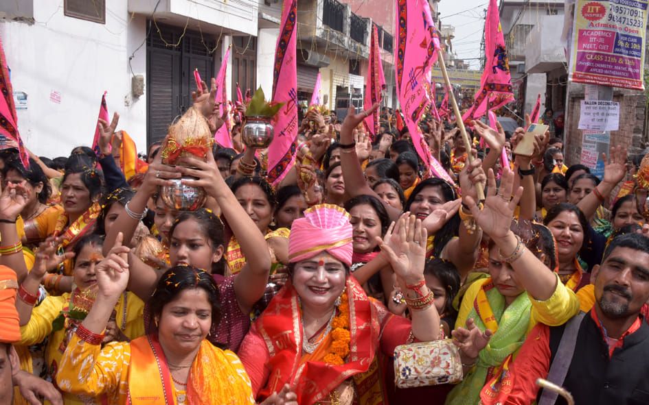 सम्राट विक्रम कॉलोनी स्थित सिद्धपीठ श्री गंगेश्वर महादेव मंदिर से श्याम प्यारे की कलश यात्रा श् सम्राट विक्रम कॉलोनी स्थित सिद्धपीठ श्री गंगेश्वर महादेव मंदिर से श्याम प्यारे की कलश यात्रा श्