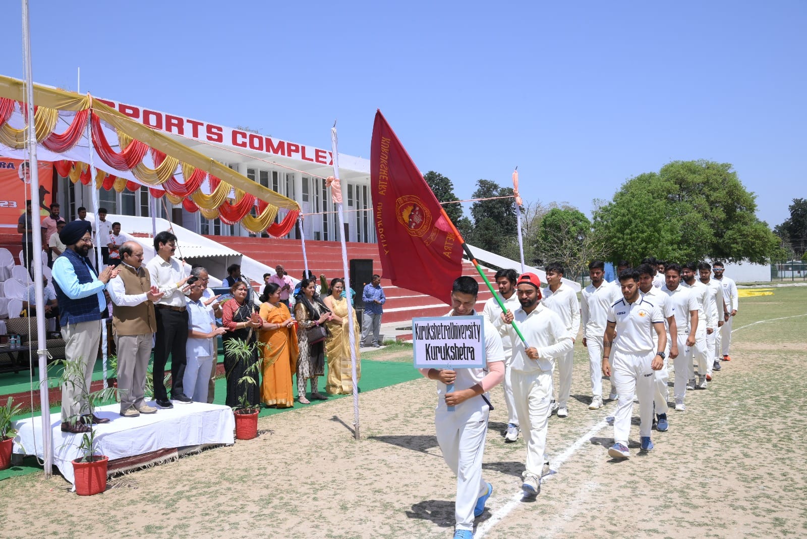 कुरुक्षेत्र।केयू में ऑल इंडिया इंटर यूनिवर्सिटी क्रिकेट पुरुष प्रतियोगिता के शुभारंभ के दौरान स कुरुक्षेत्र।केयू में ऑल इंडिया इंटर यूनिवर्सिटी क्रिकेट पुरुष प्रतियोगिता के शुभारंभ के दौरान स