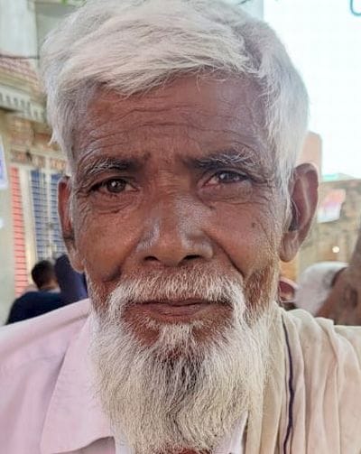 08बीडीएन47-वजीरगंज इलाके में एक्सप्रेस-वे को खोदी गई मिट्टी।संवाद