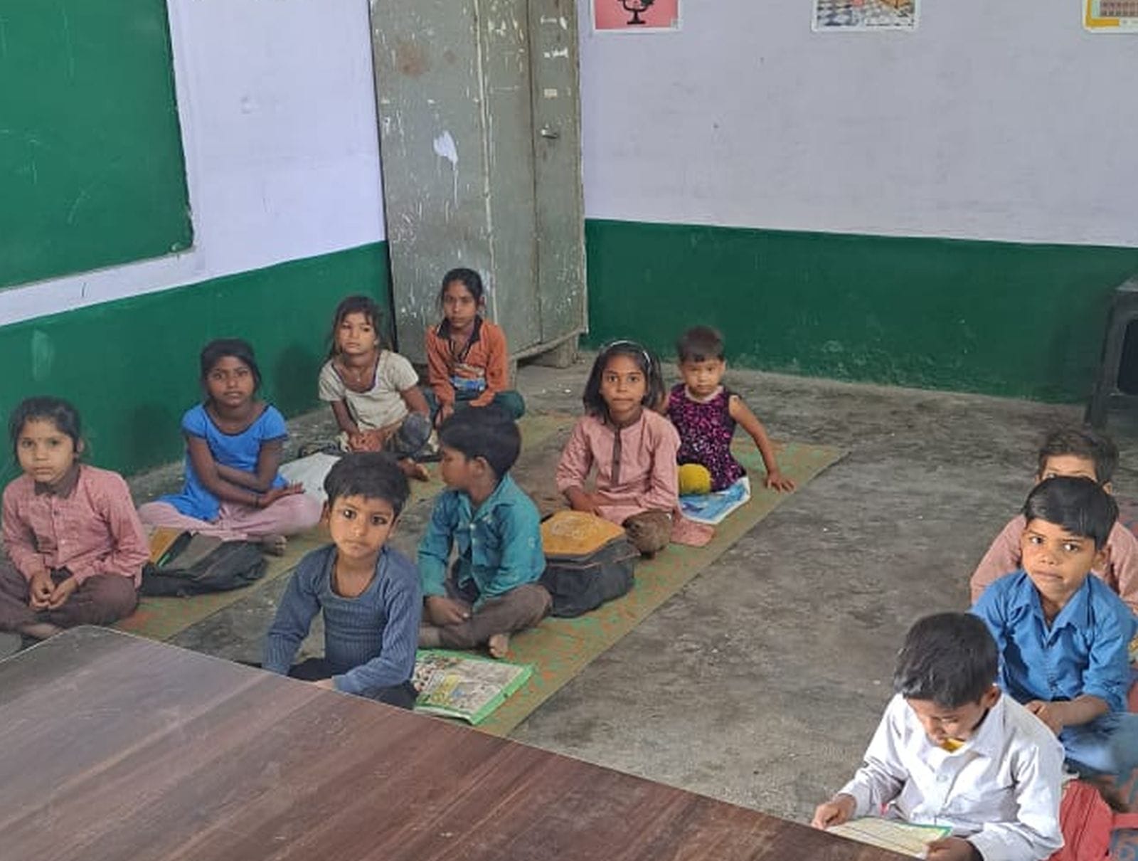 प्राथमिक विद्यालय परवीन नगला। संवाद प्राथमिक विद्यालय परवीन नगला। संवाद
