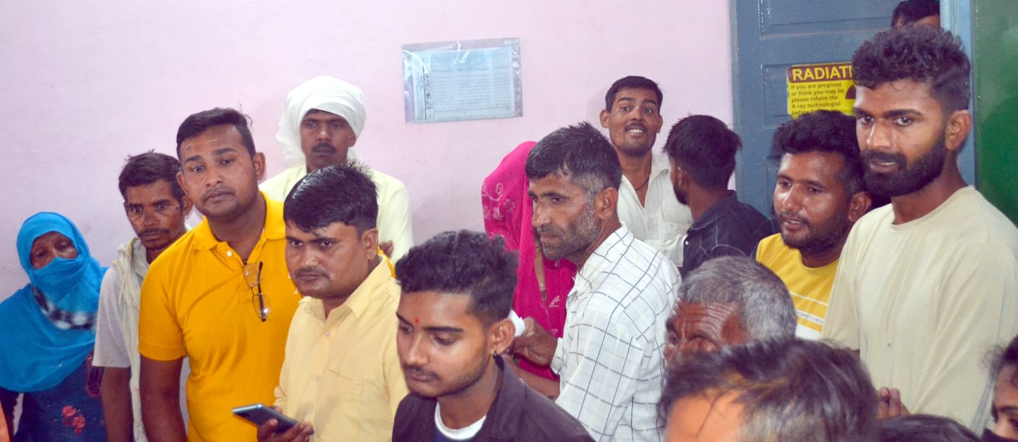 शामली सीएचसी में  मरीजो की लगी भीड