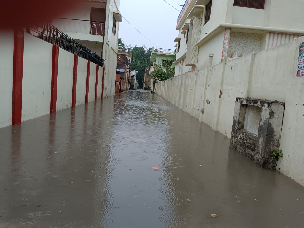 पुरानी बस्ती क्षेत्र के राजा मैदान में भरा बारिश का पानी। फाइल फोटो पुरानी बस्ती क्षेत्र के राजा मैदान में भरा बारिश का पानी। फाइल फोटो