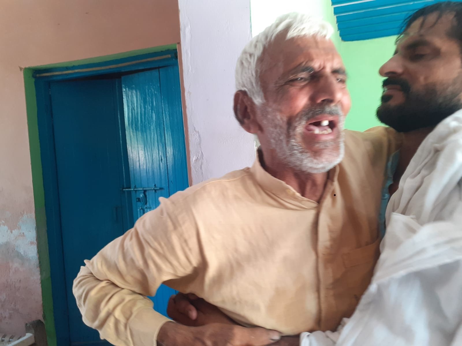 टीकरी कस्बे के मृतक लेखपाल प्रवीण राठी का फाइल फोटो