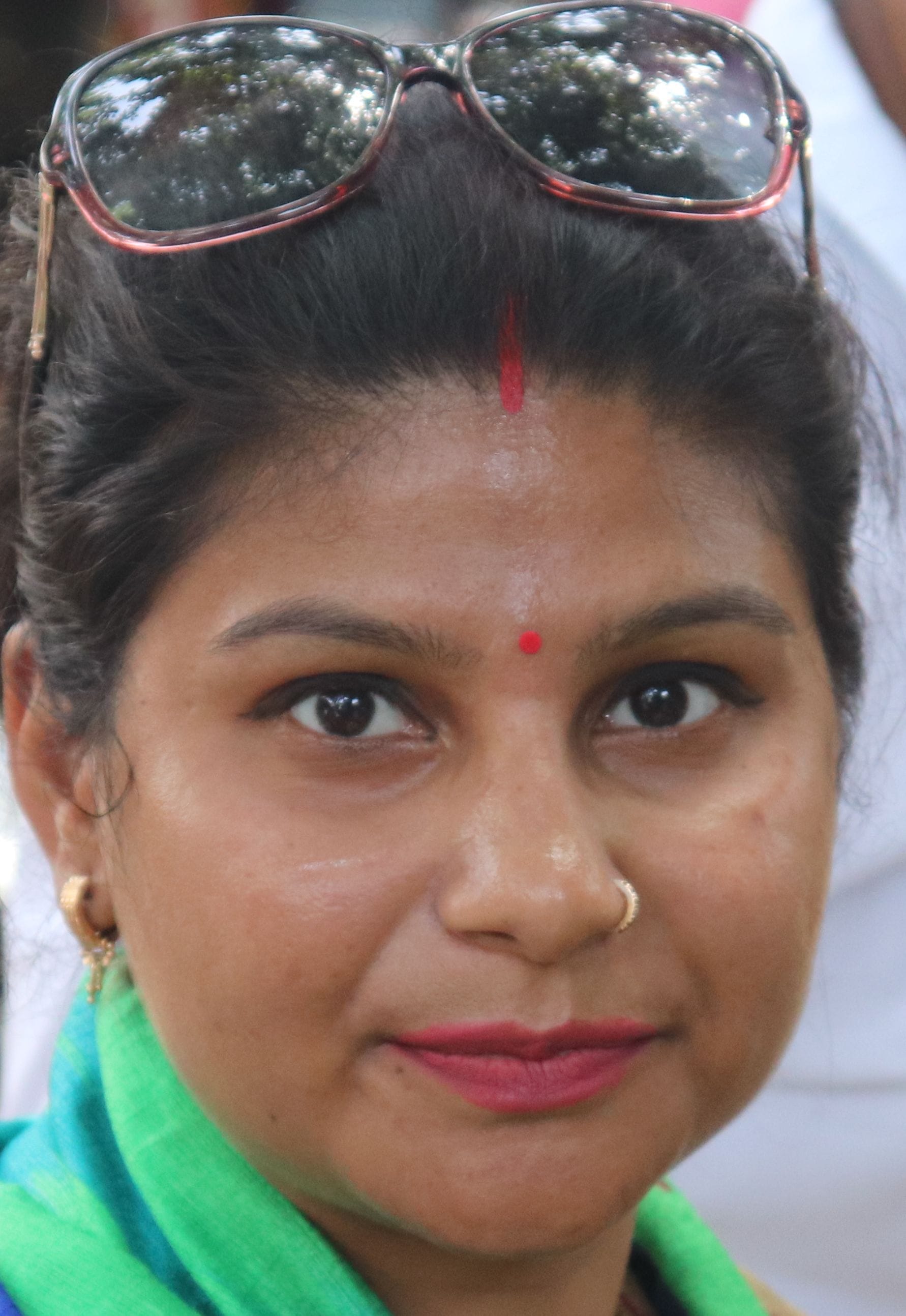 बहादुरगंज मंडी में सब्जियां खरीदते ग्राहक। संवाद