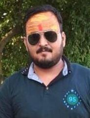 टॉउनहॉल स्थित एसबीआई में लगी ग्राहकों की भीड़।संवाद