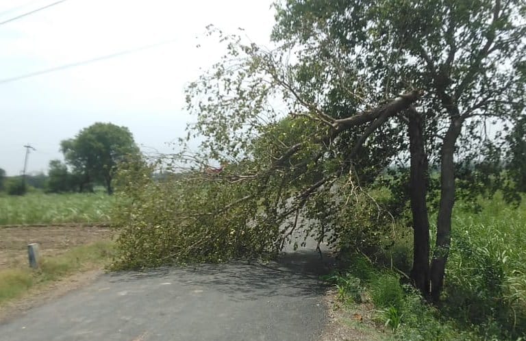 बारिश से खेकड़ा में बसी अंडरपास मार्ग में हुआ जलभराव