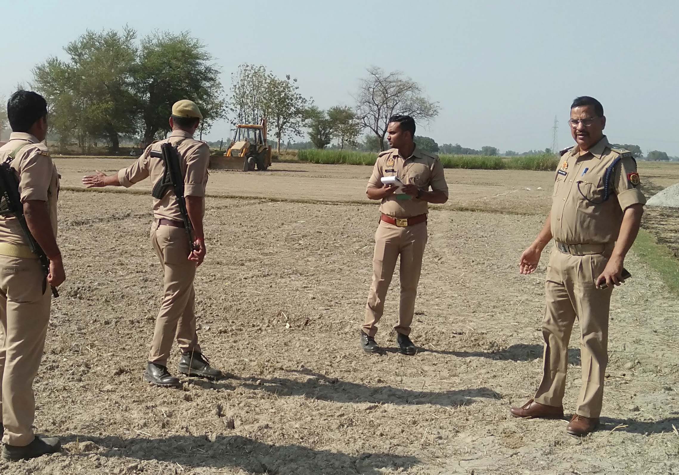 सल्टौआ में डिप्टी सीएम बृजेश पाठक के आने को तैयारी का निरीक्षण करते सीडीओ डा.राजेश कुमार प्रजाप सल्टौआ में डिप्टी सीएम बृजेश पाठक के आने को तैयारी का निरीक्षण करते सीडीओ डा.राजेश कुमार प्रजाप