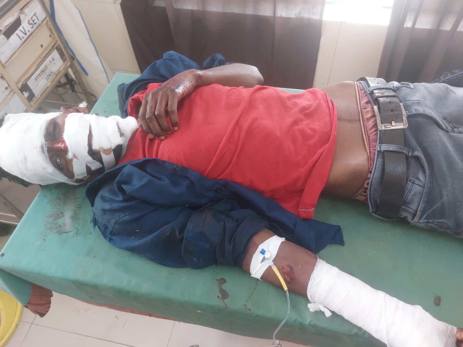 जिला अस्पताल में भर्ती मासूम। संवाद