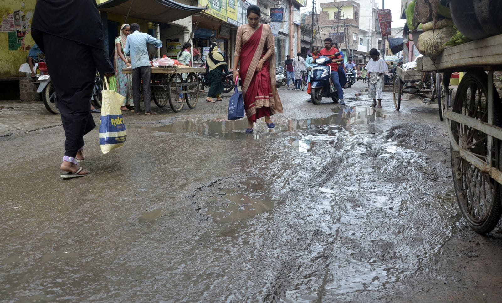 बुधवार की सुबह छाए बादल। संवाद