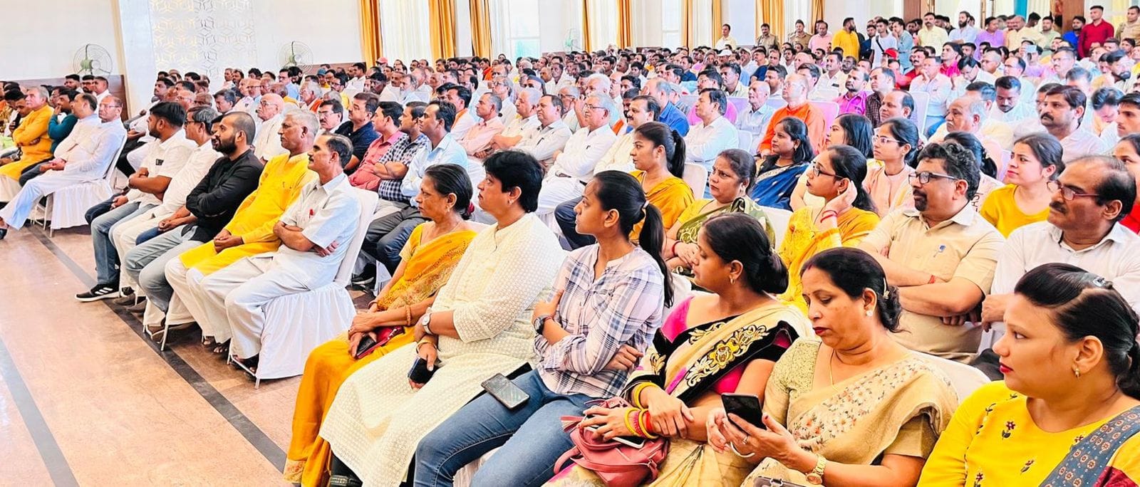 एक मैरिज हाल में आयोजित कार्यक्रम में बोलते प्रदेश अध्यक्ष भूपेंद्र सिंह चौधरी। संवाद एक मैरिज हाल में आयोजित कार्यक्रम में बोलते प्रदेश अध्यक्ष भूपेंद्र सिंह चौधरी। संवाद