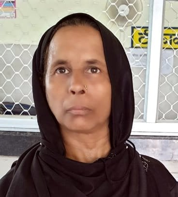 इमरजेंसी के सामने प्रदर्शन करते फार्मासिस्ट इमरजेंसी के सामने प्रदर्शन करते फार्मासिस्ट