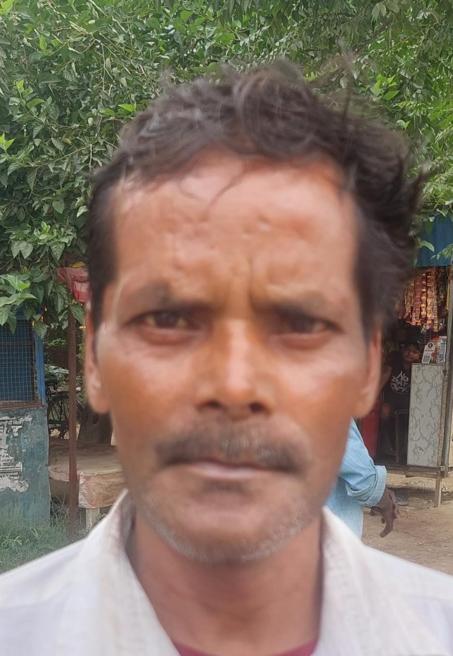 ब्लॉक ललौरीखेड़ा बिजली विभाग के खिलाफ प्रदर्शन करते ग्रामीण। संवाद