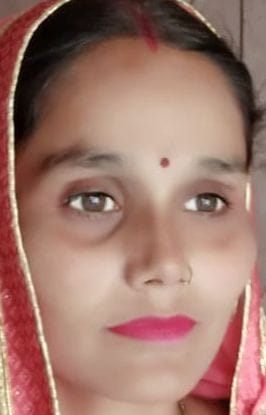 फोटो 44, कोलाघाट पैंटून पुल को हटाते मजदूर।संवाद