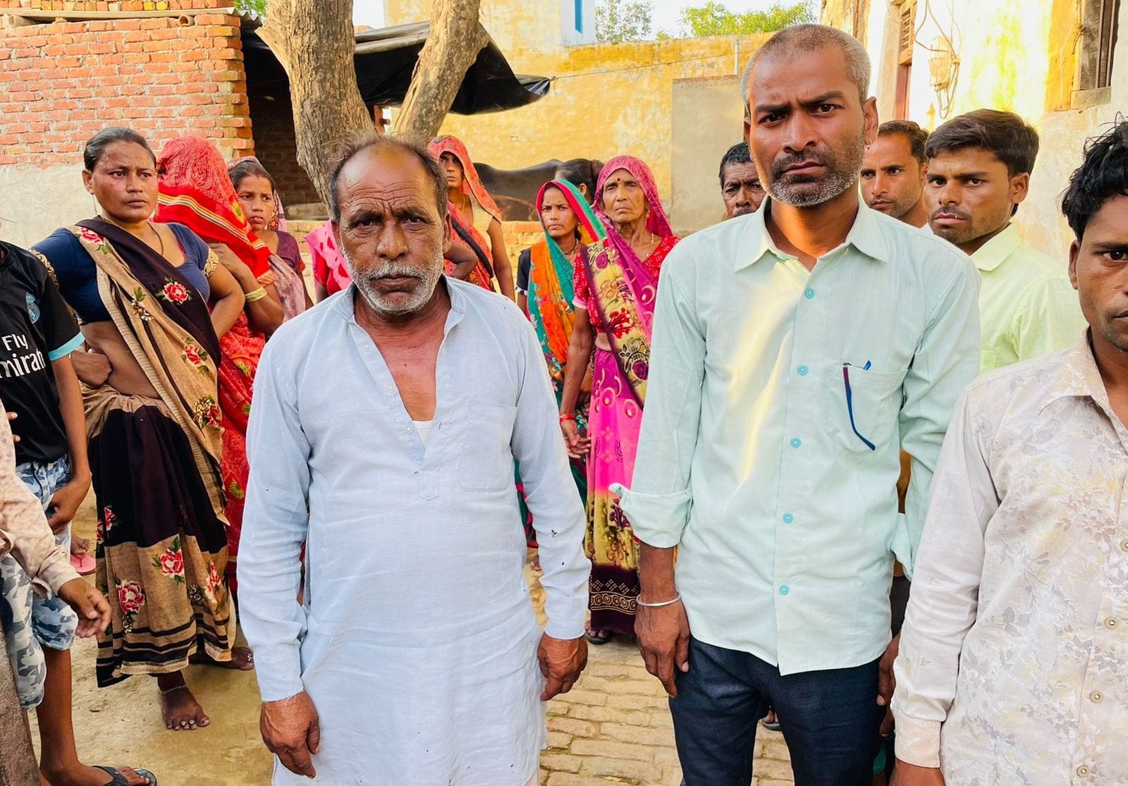 गंगा एक्सप्रेस-वे के इसी गड्ढे में डूबकर हुई थी बालक की मौत। संवाद