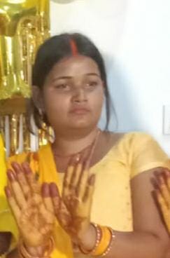 गनेशपुर में माधुरी की मौत की सूचना पर पहुंचे एसपी गोपला कृष्ण चौधरी जानकारी ली। गनेशपुर में माधुरी की मौत की सूचना पर पहुंचे एसपी गोपला कृष्ण चौधरी जानकारी ली।