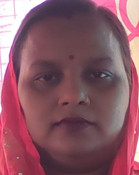 सब्जी मंडी में सब्जी की दुकान पर रहा ग्राहकों का टोटा।संवाद