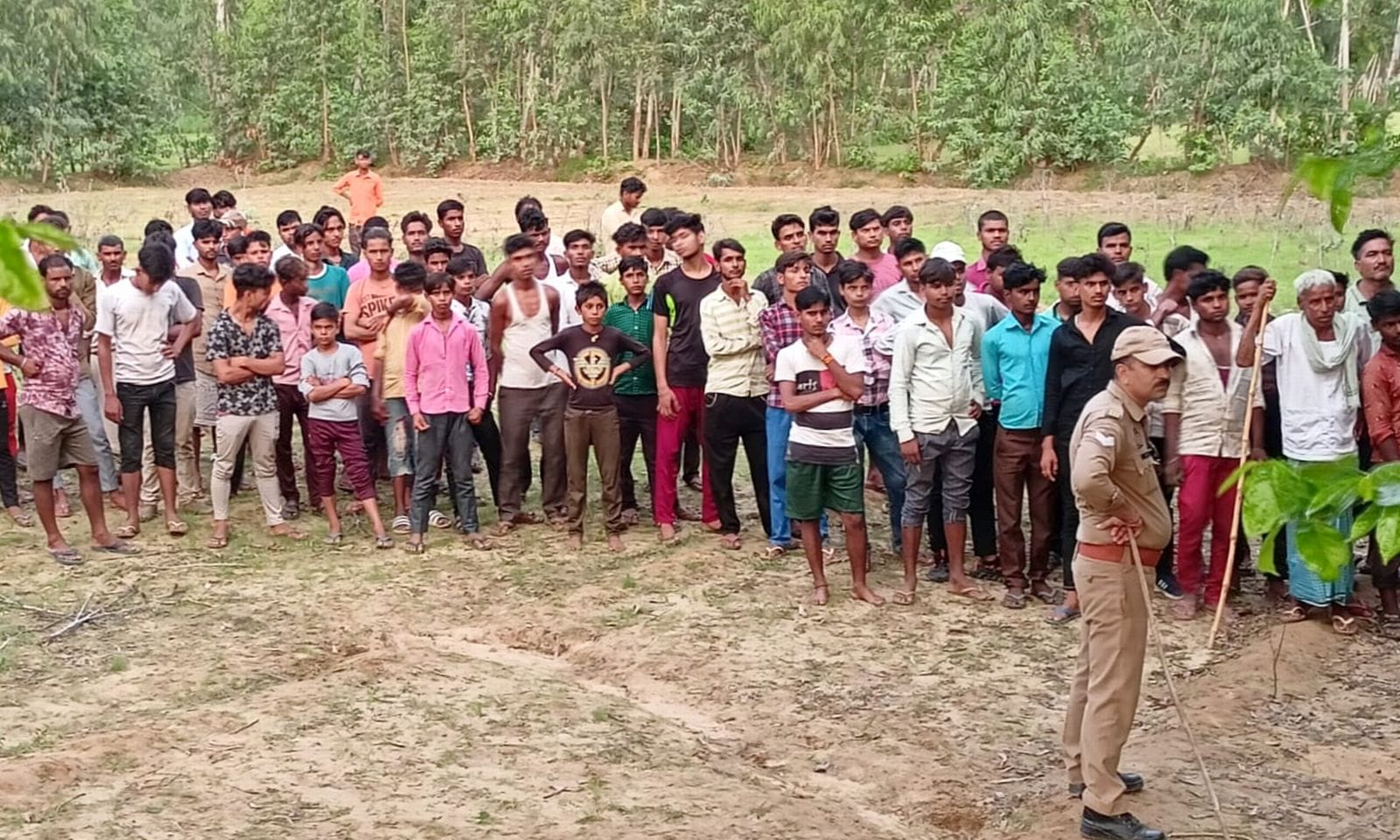 घटना स्थल पर जानकारी लेते एसएसपी डॉ.ओपी सिंह। संवाद घटना स्थल पर जानकारी लेते एसएसपी डॉ.ओपी सिंह। संवाद