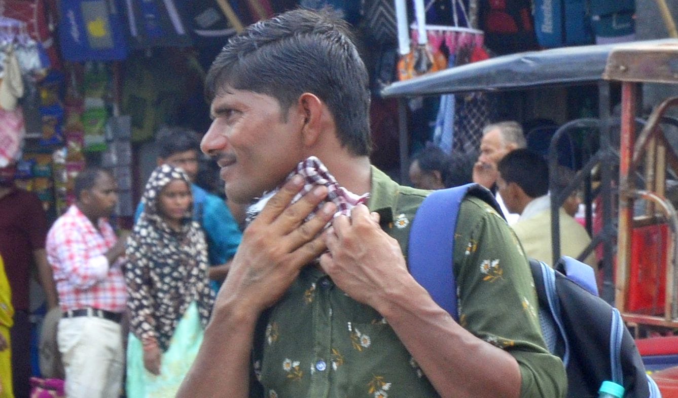 बुद्धवार को सुबह आसमान में छाय बादल। संवाद