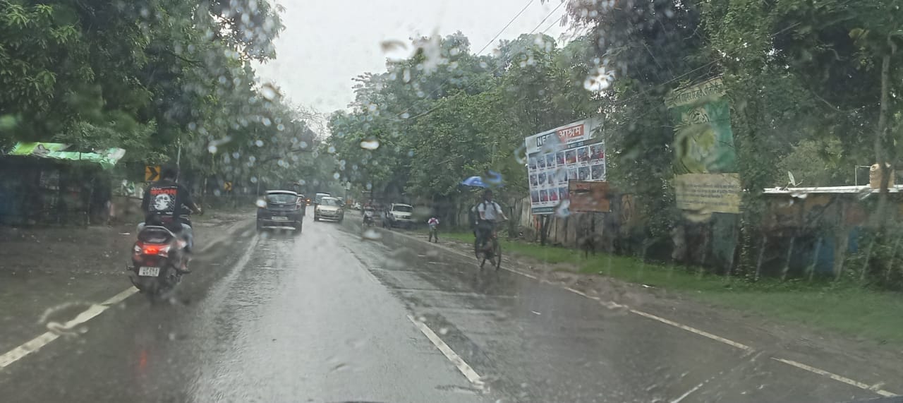 गांव मार को जाने वाली सड़क पर भरा पानी। संवाद गांव मार को जाने वाली सड़क पर भरा पानी। संवाद