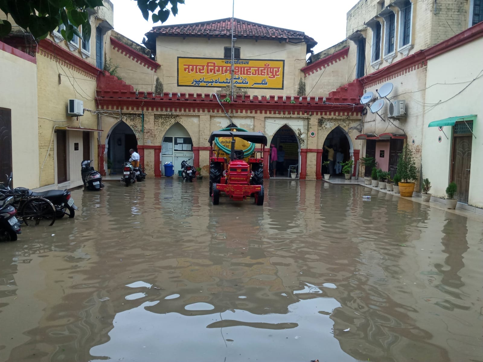 न्यू सिटी ककरा में निर्माणाधीन नगर निगम कार्यालय नवीन भवन