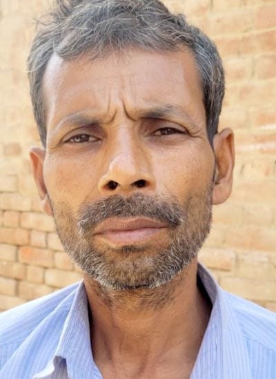 वजीरगंज में बिजली के टॉवर के नजदीक एक्सप्रेस-वे को की गई खुदाई।