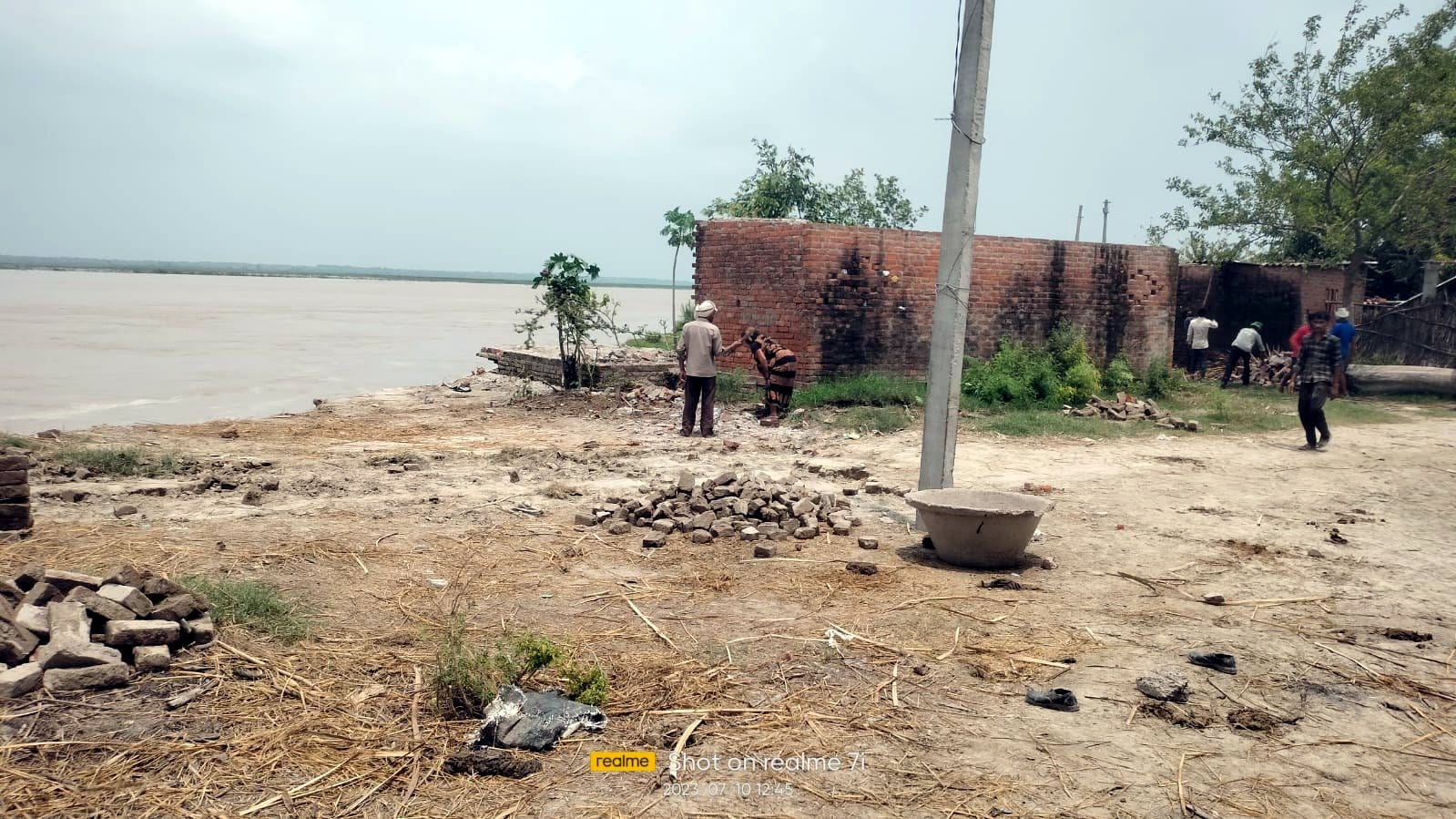 अहिराना मे कटान करती शारदा