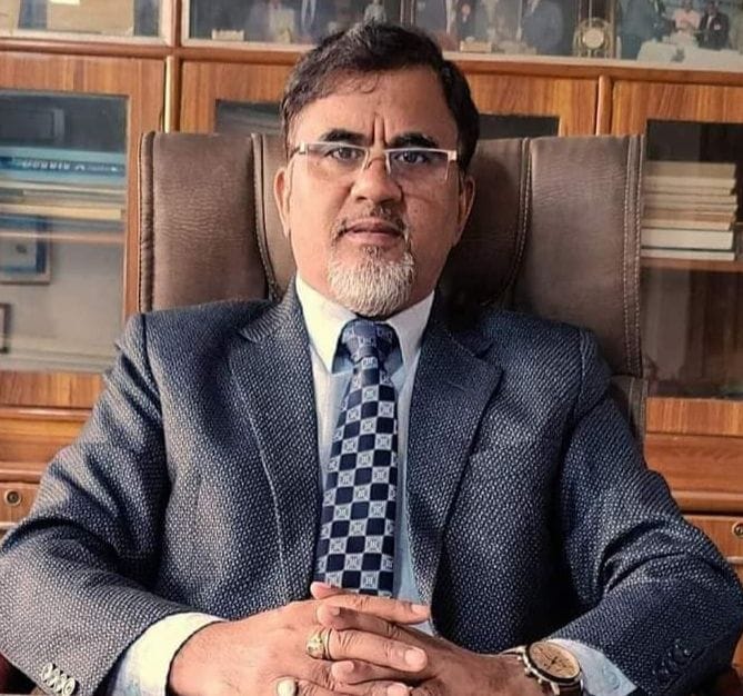 रैखोली गांव में प्रोफसर डीएस रावत की माता को बधाई देते जिपं सदस्य चंदन रावत। संवाद रैखोली गांव में प्रोफसर डीएस रावत की माता को बधाई देते जिपं सदस्य चंदन रावत। संवाद