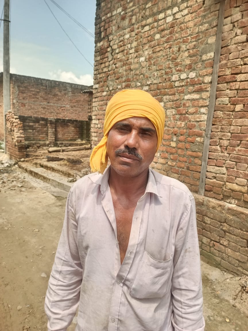 गांव सिरसा से बहेडी जाने वाला मार्ग बदहाल हो गया है । संवाद