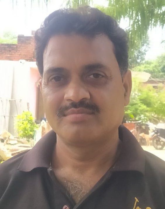 नगर पंचायत अंतू से सांगीपुर जाने वाली जर्जर सड़क पर बने गड्ढे। संवाद नगर पंचायत अंतू से सांगीपुर जाने वाली जर्जर सड़क पर बने गड्ढे। संवाद