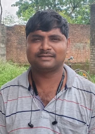 नगर पंचायत अंतू से सांगीपुर जाने वाली जर्जर सड़क पर बने गड्ढे। संवाद नगर पंचायत अंतू से सांगीपुर जाने वाली जर्जर सड़क पर बने गड्ढे। संवाद