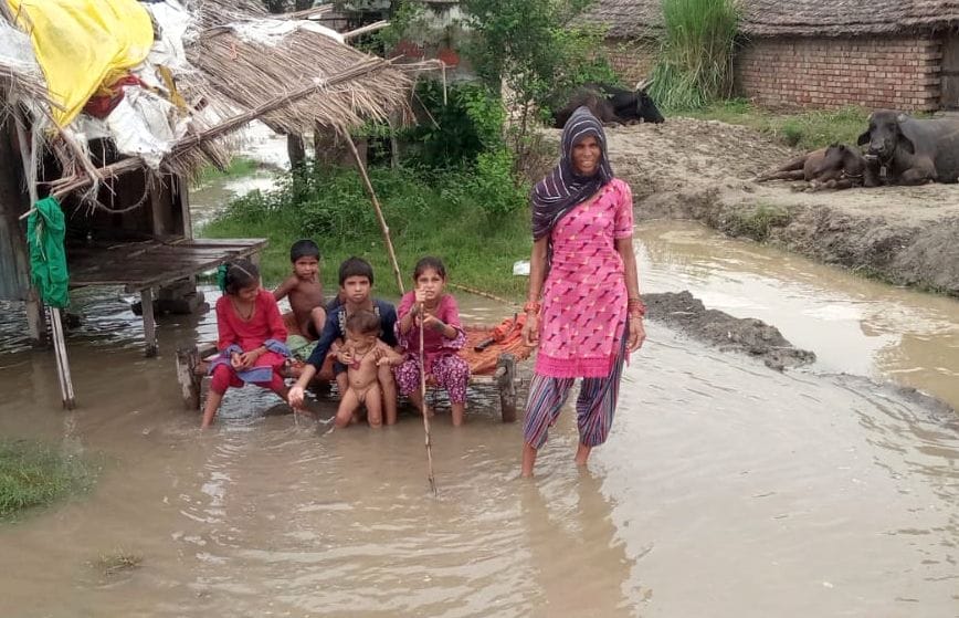 केसीनगला गांव के पास पहुंचा रामगंगा का पानी। संवाद केसीनगला गांव के पास पहुंचा रामगंगा का पानी। संवाद
