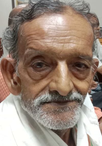 विकास भवन सभागार में किसान दिवस पर किसानों की शिकायतें सुनते अधिकारी।