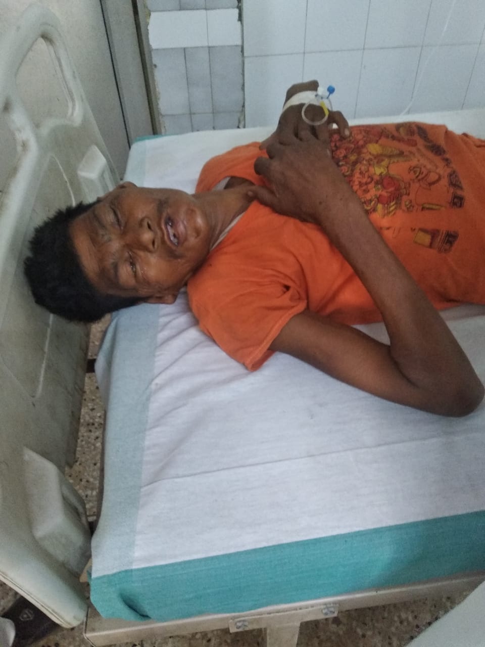 राजकीय मेडिकल कॉलेज में भर्ती रिंकू शुक्ला राजकीय मेडिकल कॉलेज में भर्ती रिंकू शुक्ला