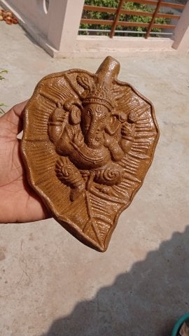 थाना भवन क्षेत्र के गांव कुतुबगढ में गोवंश से बानाई गयी आकर्षक मूर्तियां थाना भवन क्षेत्र के गांव कुतुबगढ में गोवंश से बानाई गयी आकर्षक मूर्तियां