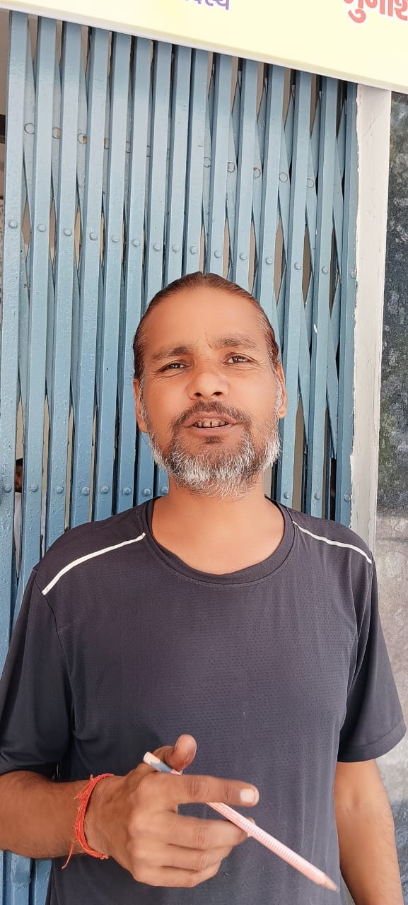 शाहजहांपुर के गांधी भवन परिसर में पूर्वाभ्यास करते मंथन आर्ट्स सोसायटी के कलाकार