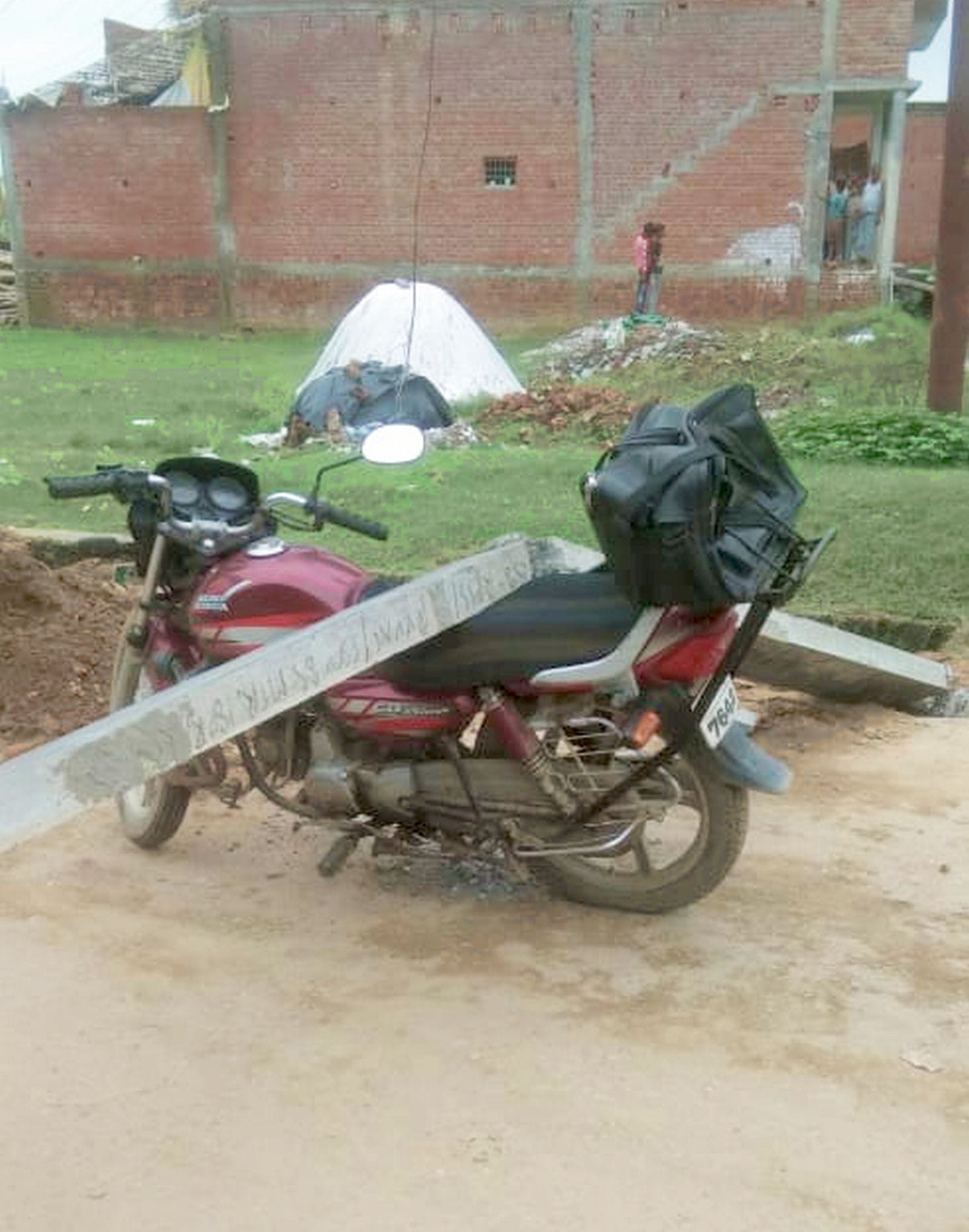 कादरचौक में लगाया गया नया ट्रांसफॉर्मर।