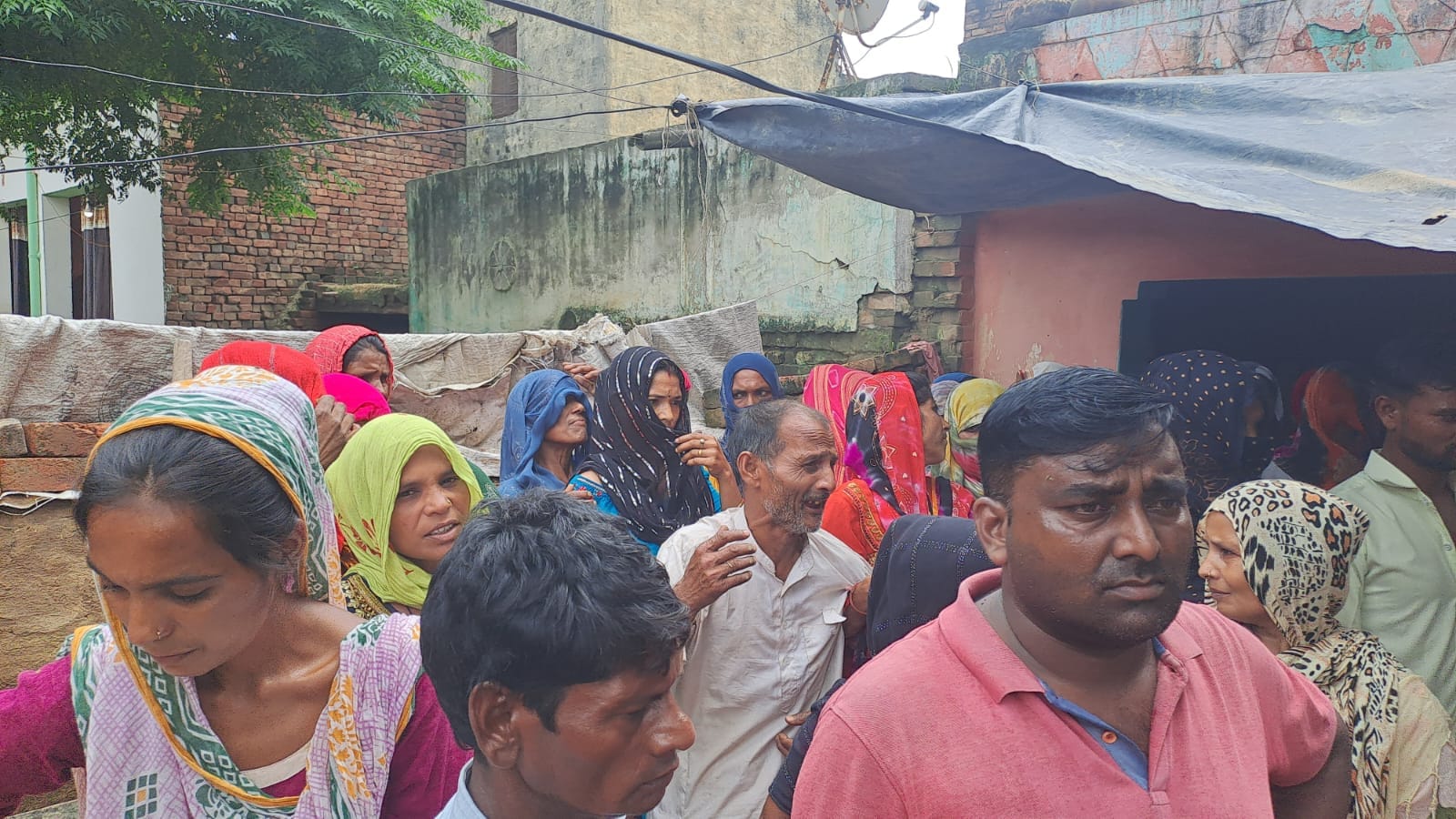 झिंझाना  क्षेत्र के गांव  सेवापुर  में  रीना का फाइल फोटो