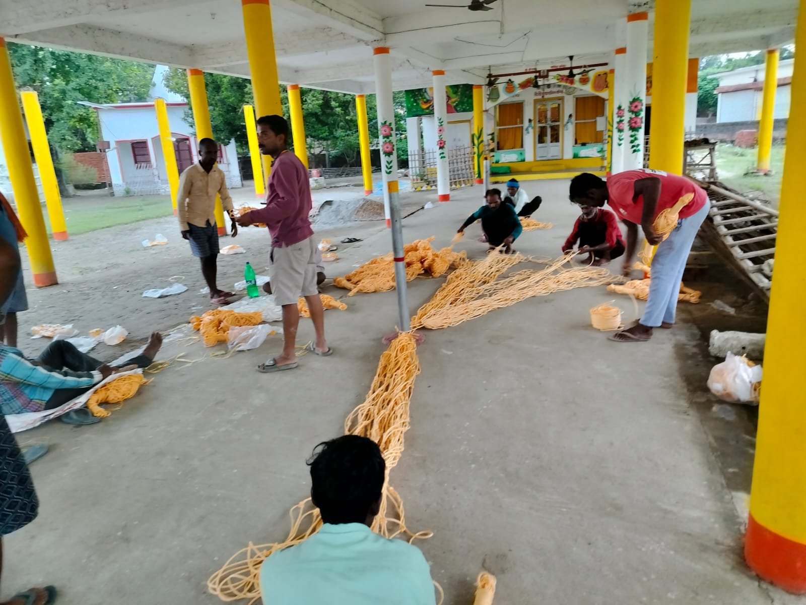 गोव चंदिया हजारा के समीप कटान करती शारदा नदी । संवाद