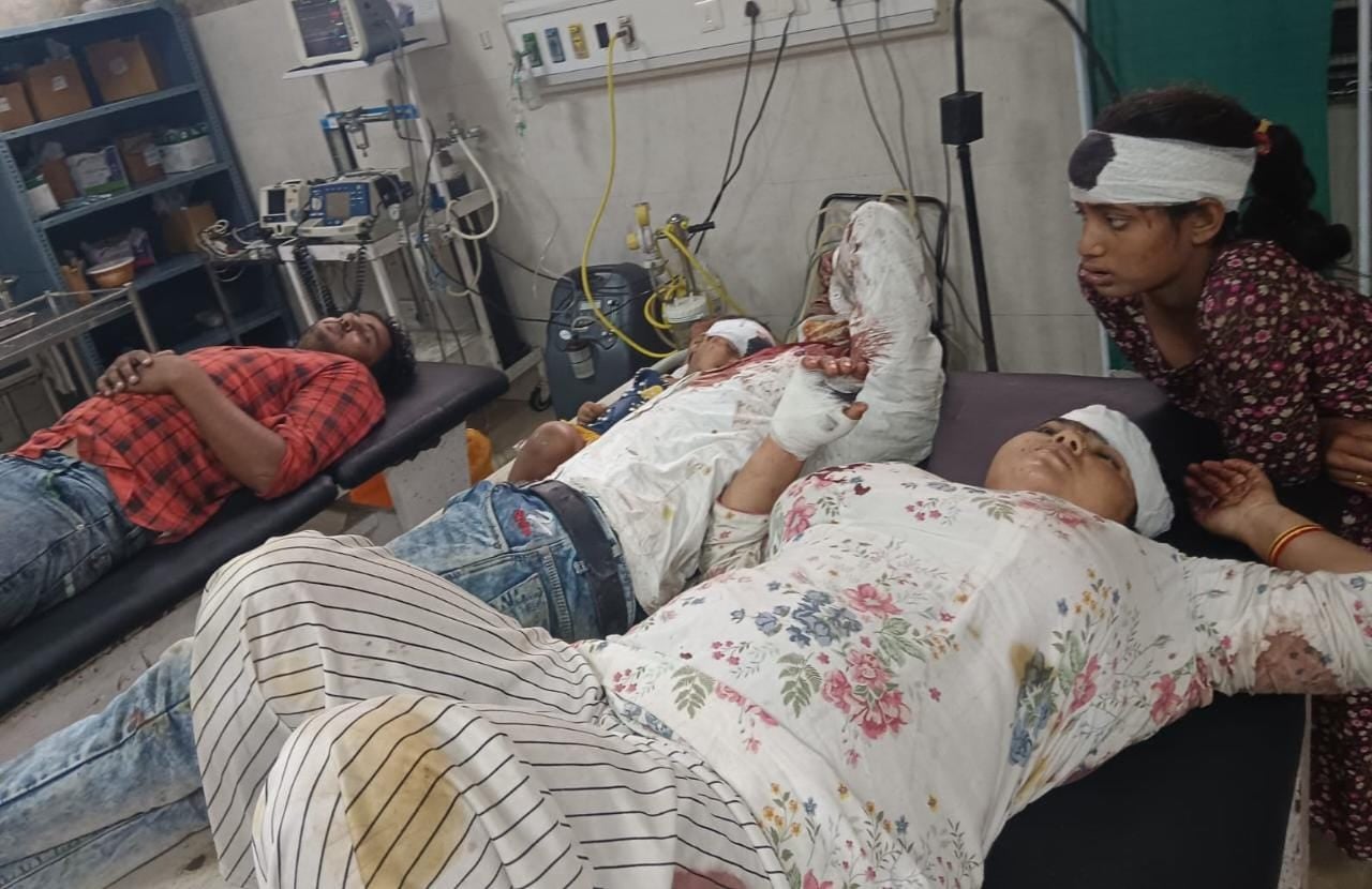 नागरिक अस्पताल में घायल बच्ची उपचाराधीन नागरिक अस्पताल में घायल बच्ची उपचाराधीन