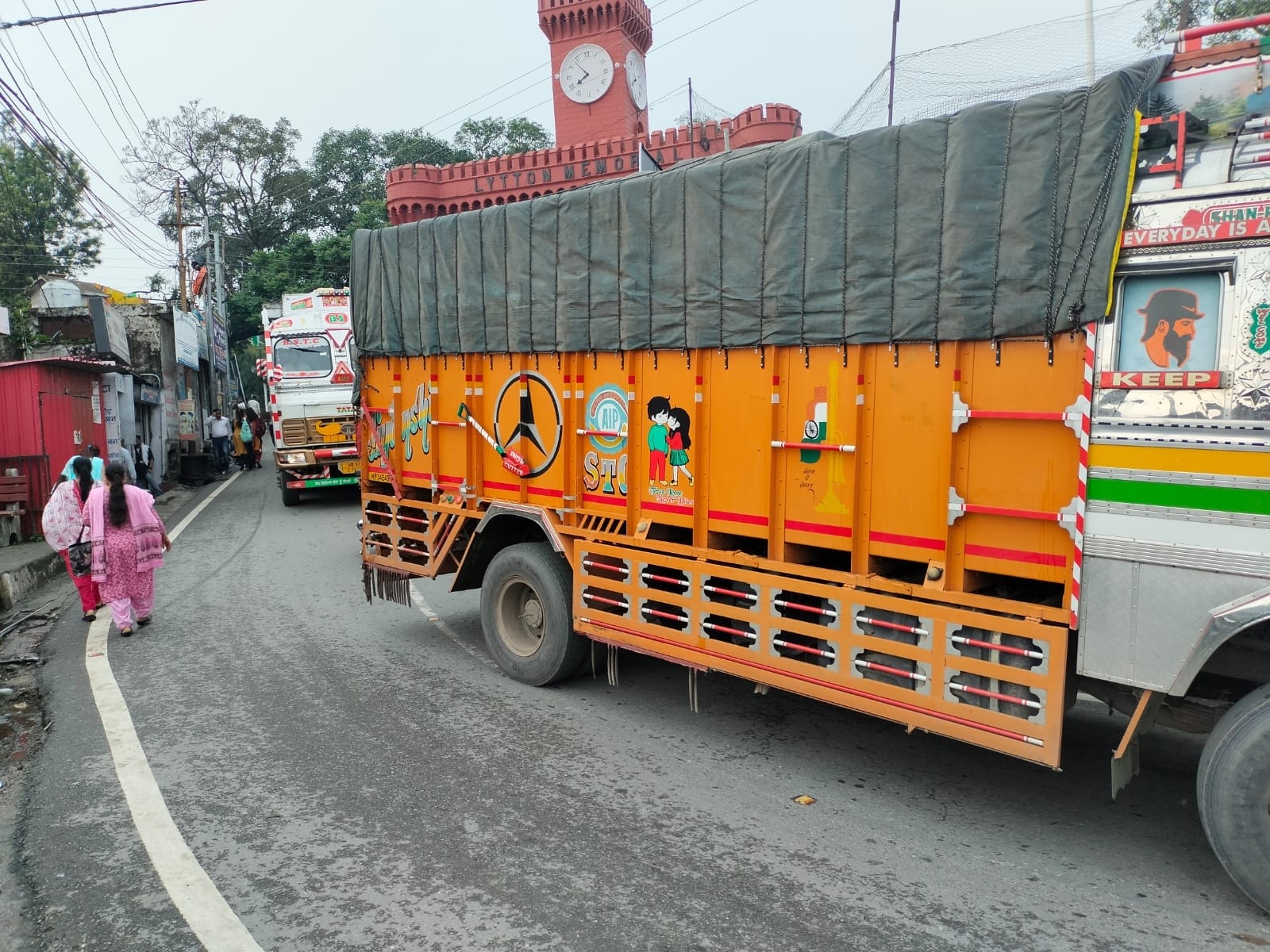 जिला सोलन में फोरलेन बंद होने के बाद वाहन चालकों की सुविधा को सिरमौर पुलिस की ओर से जारी किया र