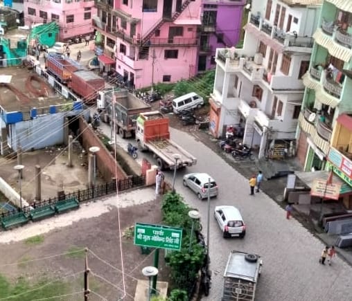 नाहन से शिमला जाती कालका रूट की दिल्ली-शिमला निगम की बस। संवाद नाहन से शिमला जाती कालका रूट की दिल्ली-शिमला निगम की बस। संवाद