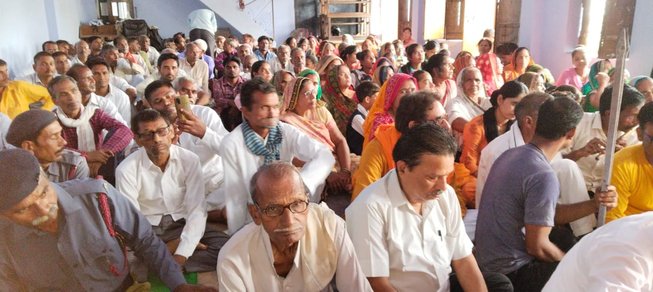 बीसलपुर में प्रवचन देती भागीरथी बाई । संवाद बीसलपुर में प्रवचन देती भागीरथी बाई । संवाद