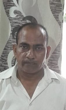 बदहाल सड़क पर भरा बारिश का पानी। संवाद