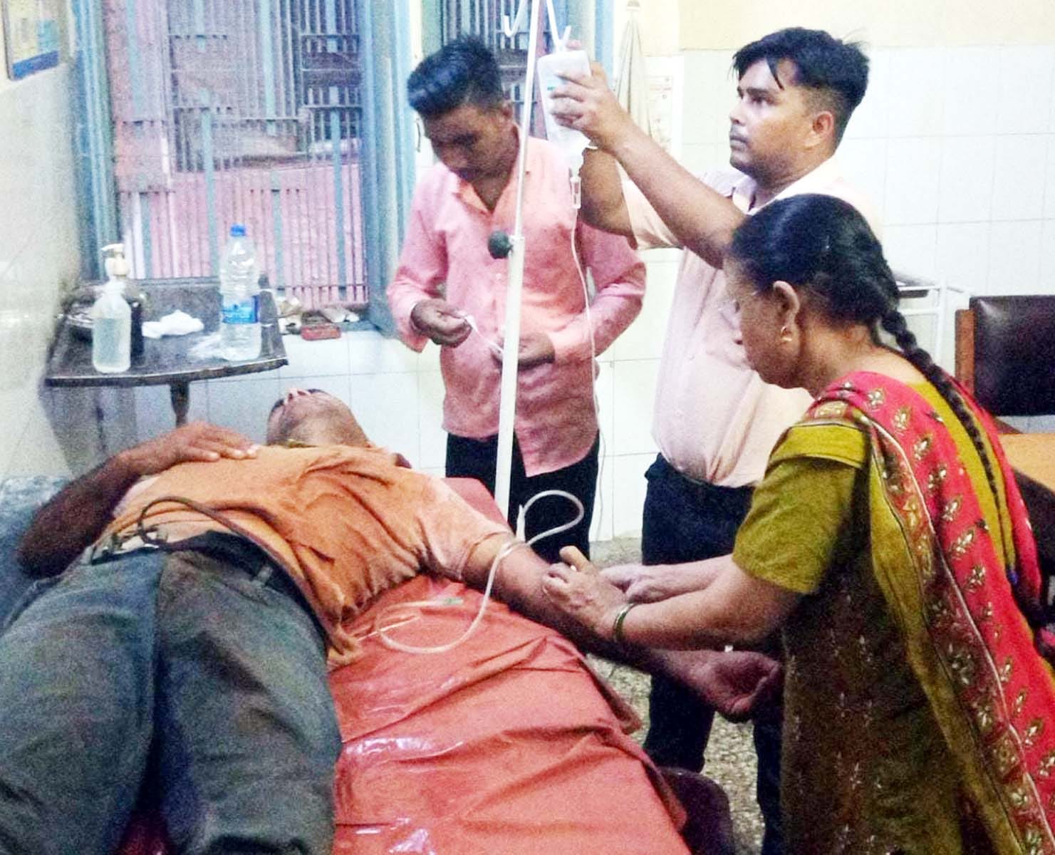 पुवायां सीएचसी पर भर्ती मनीष