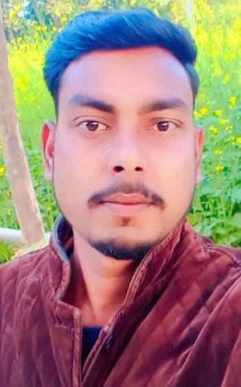बीकानेर सड़क हादसे में मृत युवक मनीष गौतम के घर महेशगंज थाना क्षेत्र के झींगुर गोपालापुर में बि